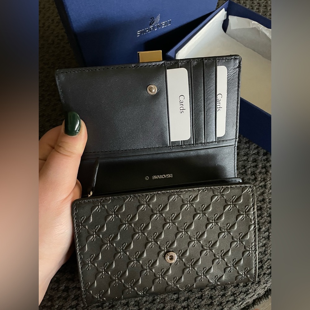 Swarovski Wallet - Picture 3 of 5